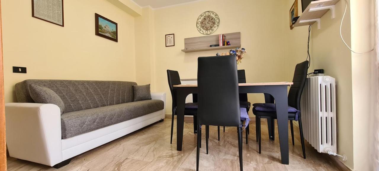 Em Holiday Apartment2 Quartu Sant'Elena Eksteriør billede